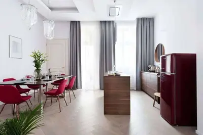 Image de Modern Style Meets History in Unique Apartment