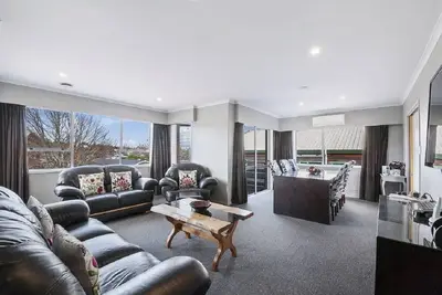 Image de Central & Fits the Whole Family