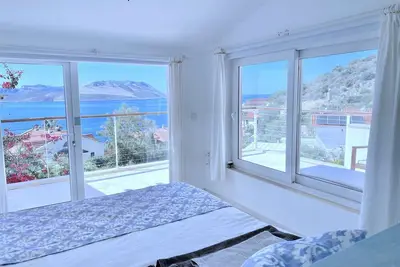 Belle villa avec vue mer panoramique de toutes les pièces
