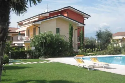 Image de Appartement de vacances avec piscine extérieure, climatisation, internet