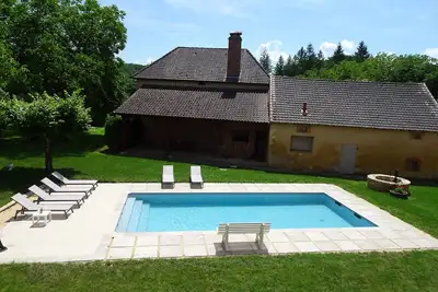 Image de Domaine avec piscine à Milhac 4*