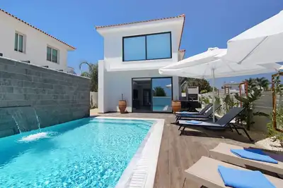 Image de Votsalo Villa - 30m from Med Sea