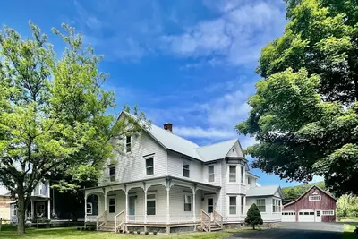 Image de 5 bedroom home near Cooperstown, Dreams Park & All Star Village. Sleeps 13.