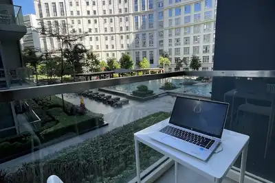 Image de Modern studio with balcony walking distance from Naia Terminal 3