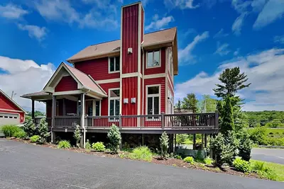 Image de At the Start of It All | Lakefront + Boat Dock & Hot Tub - Near Wisp!