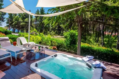 Lost Palms Sani Villa With Jacuzzi and Pool