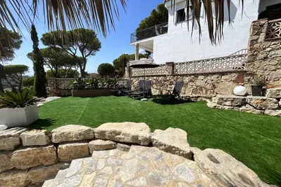 Image de Villa Leon with sea views and private pool in Lloret de Mar