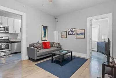 Image de Comfortable stay downtown near sculpture park-7