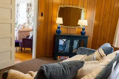 Image de Homestead Estate- New Listing!