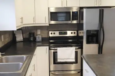 Image de Cloverdale Cottage w\/ Lake View and Access