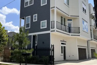 Image de Downtown Houston Four  Story Roof Top!