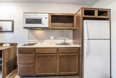 Image de Your Home Away from Home! Full Kitchen, Pet-friendly, Free Parking!