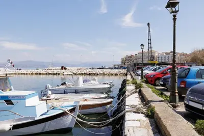 Image de Old courthouse apartment\n