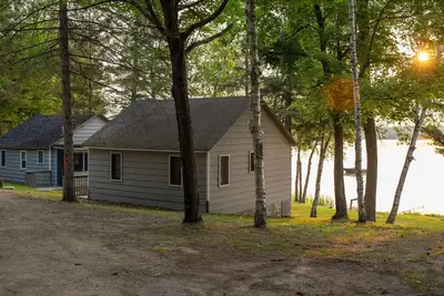 Image de Webb Lake, Hackensack, Northern Mn - 2 Bedroom, Sleeps 4 - Cabin #2 Blue Water