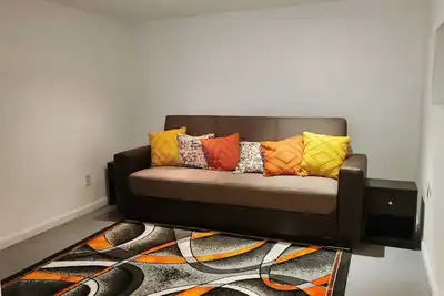 Image de Comfortable 1 family home in Tuckahoe that's near train