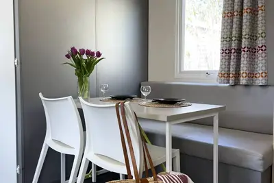 Image de Mobil Home Tamaris Climatisation avec terrasse 2 chambres 4 personnes