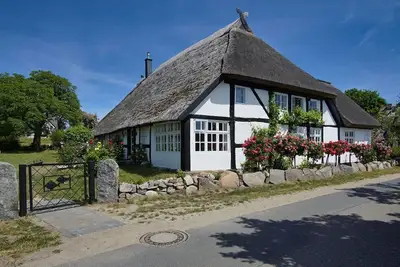 Image de Idyllic seaside location close to the beach, private bathing area - Gutshof Ostseeblick FeWo 04 -