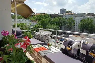 Image de 220m² Centre Penthouse Amazing Balcony Great Price