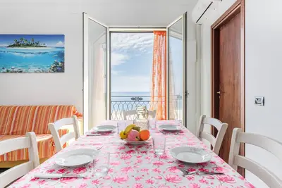 Image de Maison de vacances \"Cla E Max\" avec 4 balcons et Wi-Fi