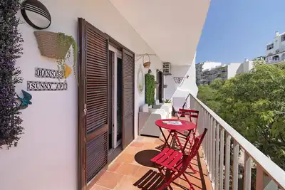 Image de Appartement de plage 'Hanna's Sunny' avec balcon et climatisation
