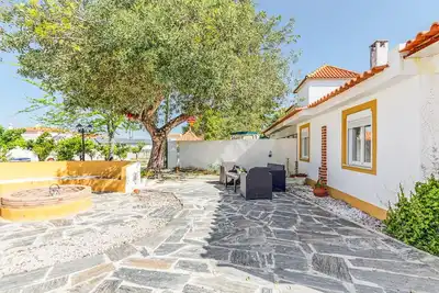 Image de Maison de campagne \"O Mundo Da Lua - Casa Este\" avec jardin partagé et Wi-Fi