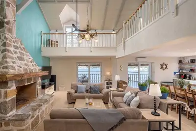 Image de Luxury Lovely Decorated Seaside Villa with Private Pool