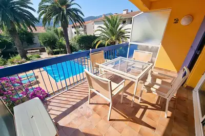 Image de Appartement avec terrasse, piscine chauffée et parking à Collioure