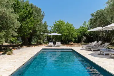 Image de Trullo Kallistè con piscina by Wonderful Italy