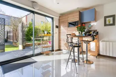 Image de Le chalet des Fanières et sa terrasse.