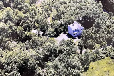 Image de Complete privacy, large house - hot tub, sauna, 14 acres property, pet friendly