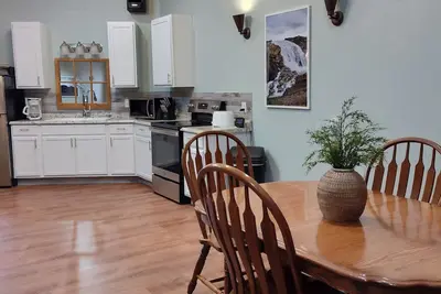 Image de Suite Country Downtown #1 Cozy and Relaxing just mintues from Lake Frances