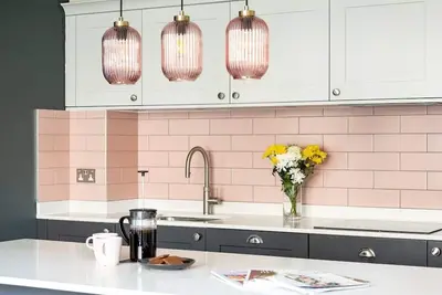 Image de Maison-Moderne-Salle de bain privée séparée-Vue ville-1 Walcot