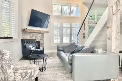 Image de The Family Escape-5 min to the slopes & the shore!