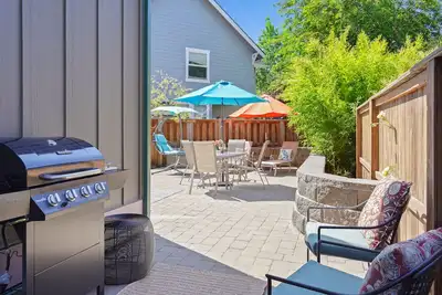 Image de Gorgeous Westsider Near River, Beautifully Renovated