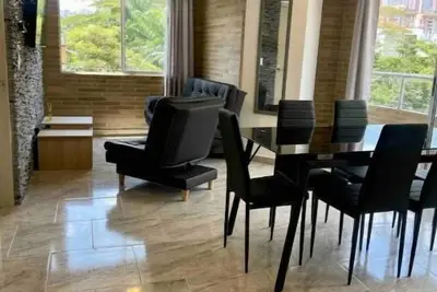Image de Apartamento con Excelente Ubicación en Envigado