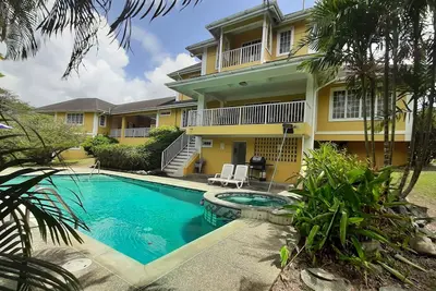 Image de Sunshine Villa (3 bed room opinion)