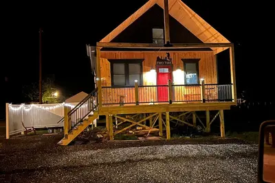 Image de Cozy retreat  2 min bike ride to Greenbrier Trail 2 ride/ river to fly fish.