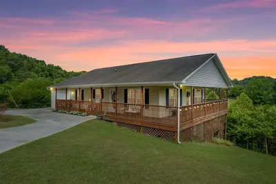 Image de Birdsong Bungalow | By Colonial Properties