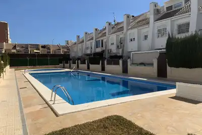 Image de Superbe maison Ă Alicante. 3 chambres + piscine commune a 500m de la plage