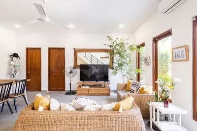 Image de Tropical Boho Villa - 6 Minute From the Beach