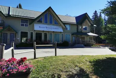 Image de 2 minutes to Banff entry gate! Beautiful Townhouse in Harvie Heights