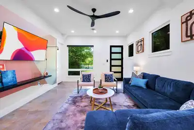 Image de 888 Home - 8 Mins to Downtown, Franklin's Bbq, and Airport