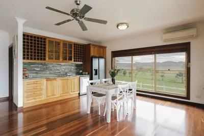 Image de Cosy Villa With Mountain Views