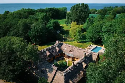 Image de Maison de vacances pour 12 a BÅSTAD-By Traum