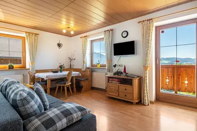 Image de Appartement \"Mongaduierhof Panorama\" avec vue sur les montagnes, jardin partagé et Wi-Fi