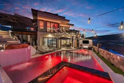 Image de Pitch Perfect ~ Golf Course Views ~ Spa