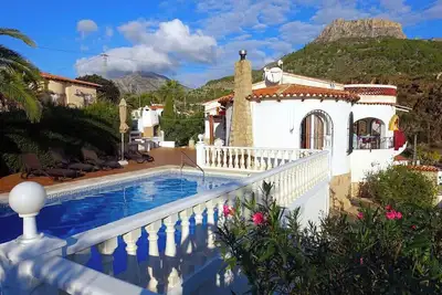 Image de Belle maison avec vue magnifique sur la mer et piscine privée près de la plage