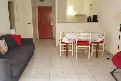 Image de À 1 mn du centre ville et 3mn de la plage appartement rez-de-chaussée très calme