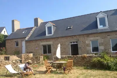 Image de Longère bretonne, vue mer, à proximité du Phare du Paon
