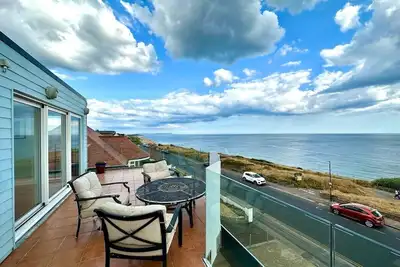 Image de Incredible Panoramic Sea View 2 Bedroom Sleeps 4 Wow!